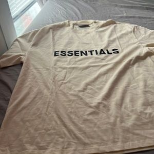 XL essentials Fear of God buttercream t shirt
